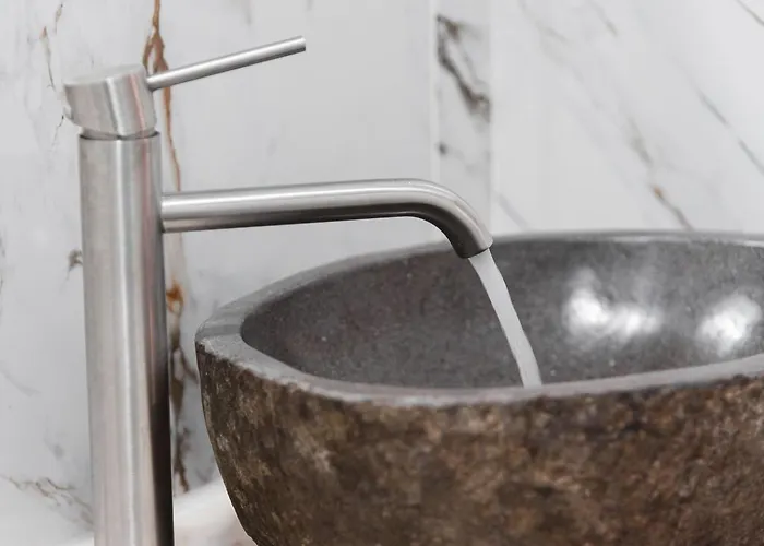 Daire Guestready - Contemporary In Santos